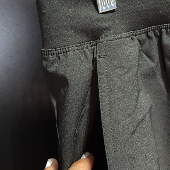 Hurley Training Shorts, hip pockets,elastic waist drawcord,boot camp block logo - Picture 2 of 10